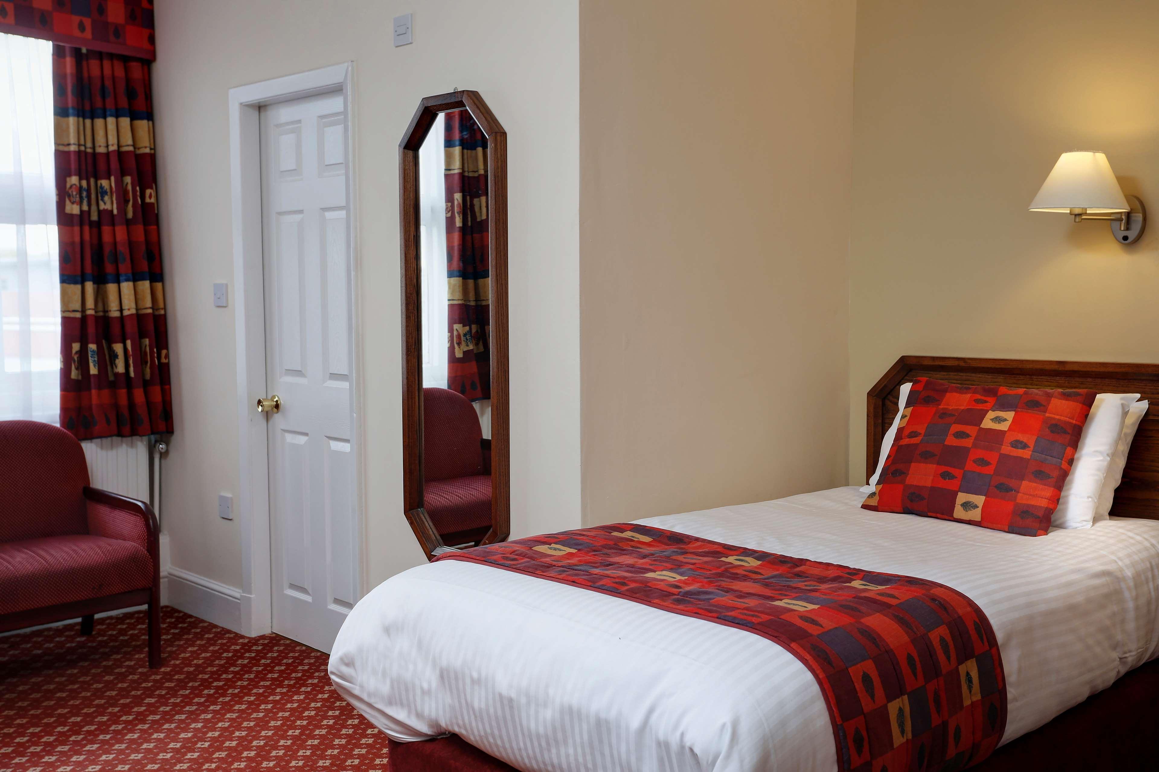 Crewe Arms Hotel Bagian luar foto