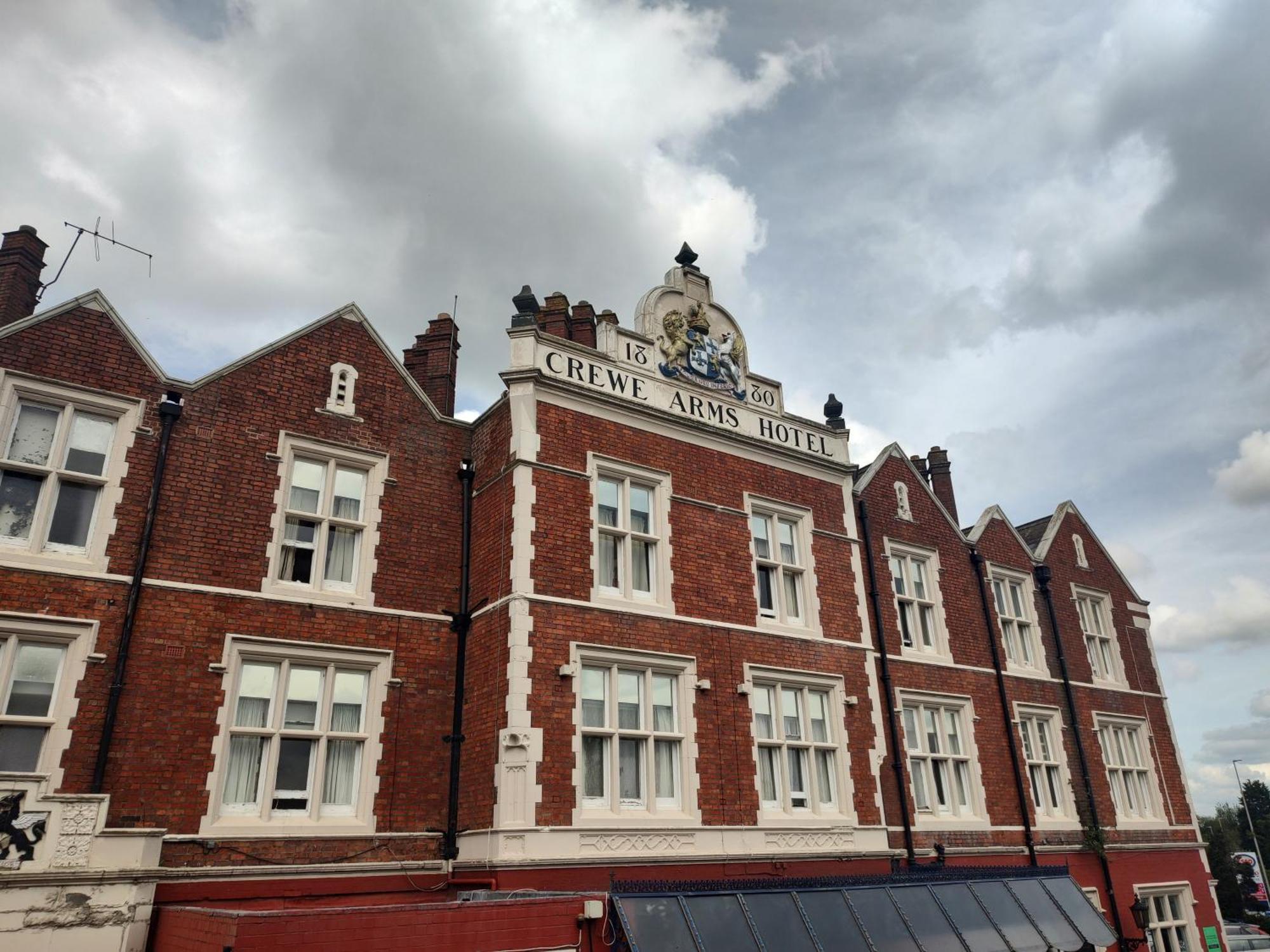 Crewe Arms Hotel Bagian luar foto