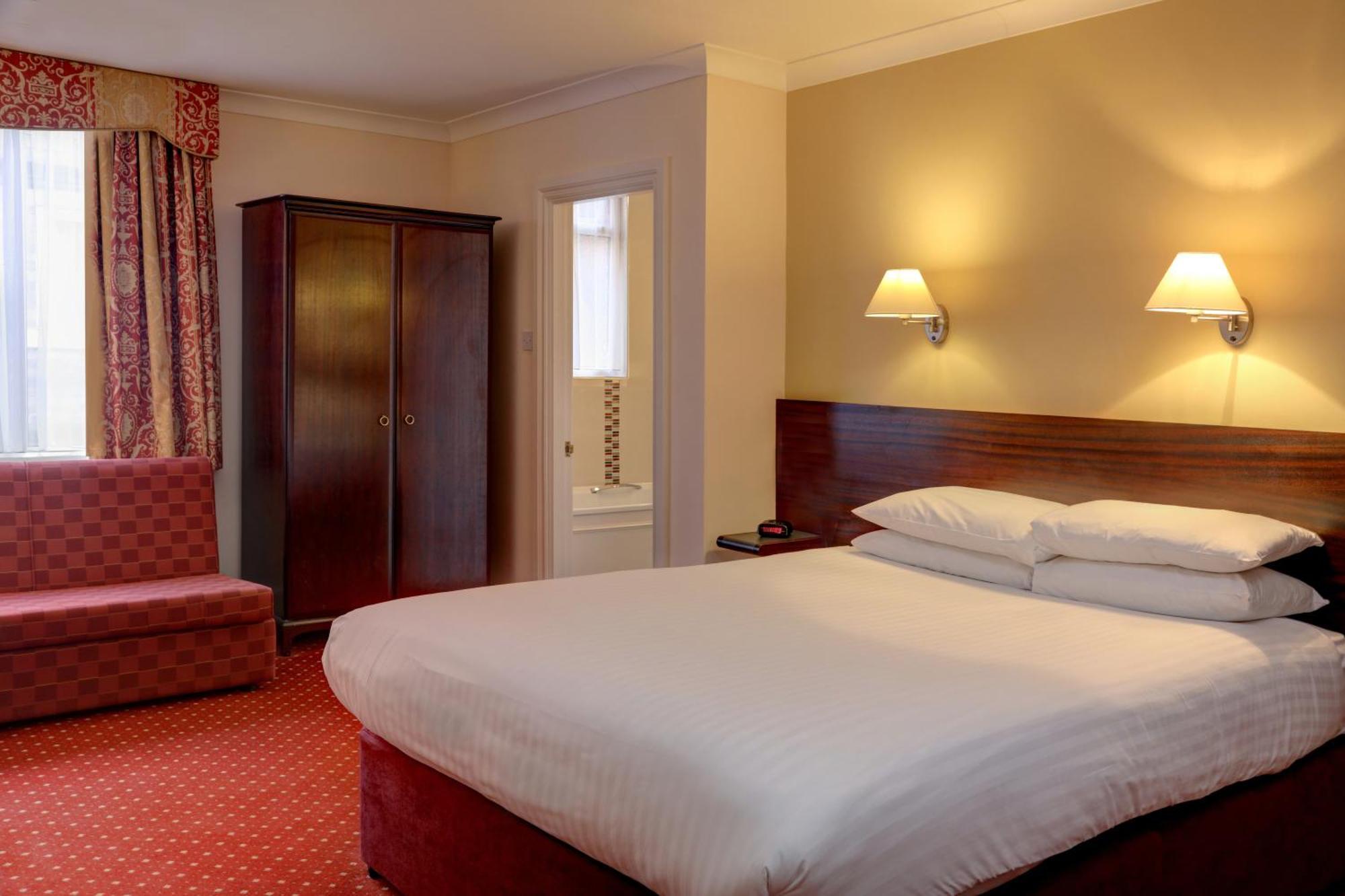 Crewe Arms Hotel Bagian luar foto