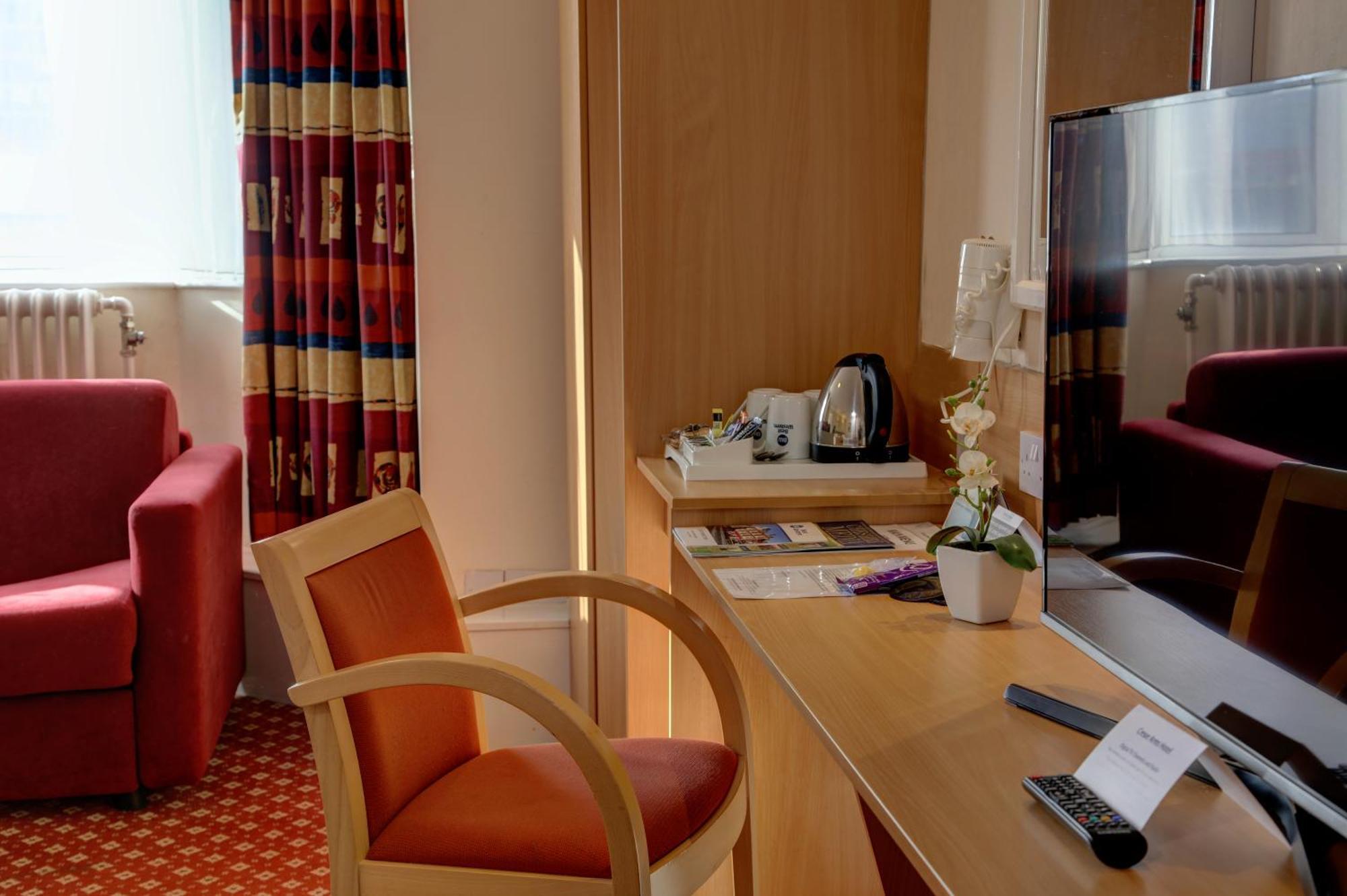 Crewe Arms Hotel Bagian luar foto