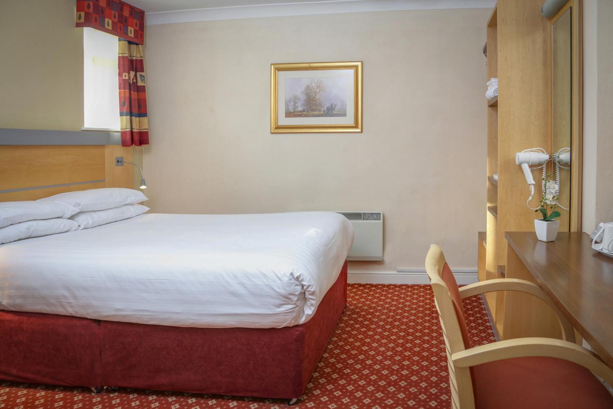 Crewe Arms Hotel Bagian luar foto