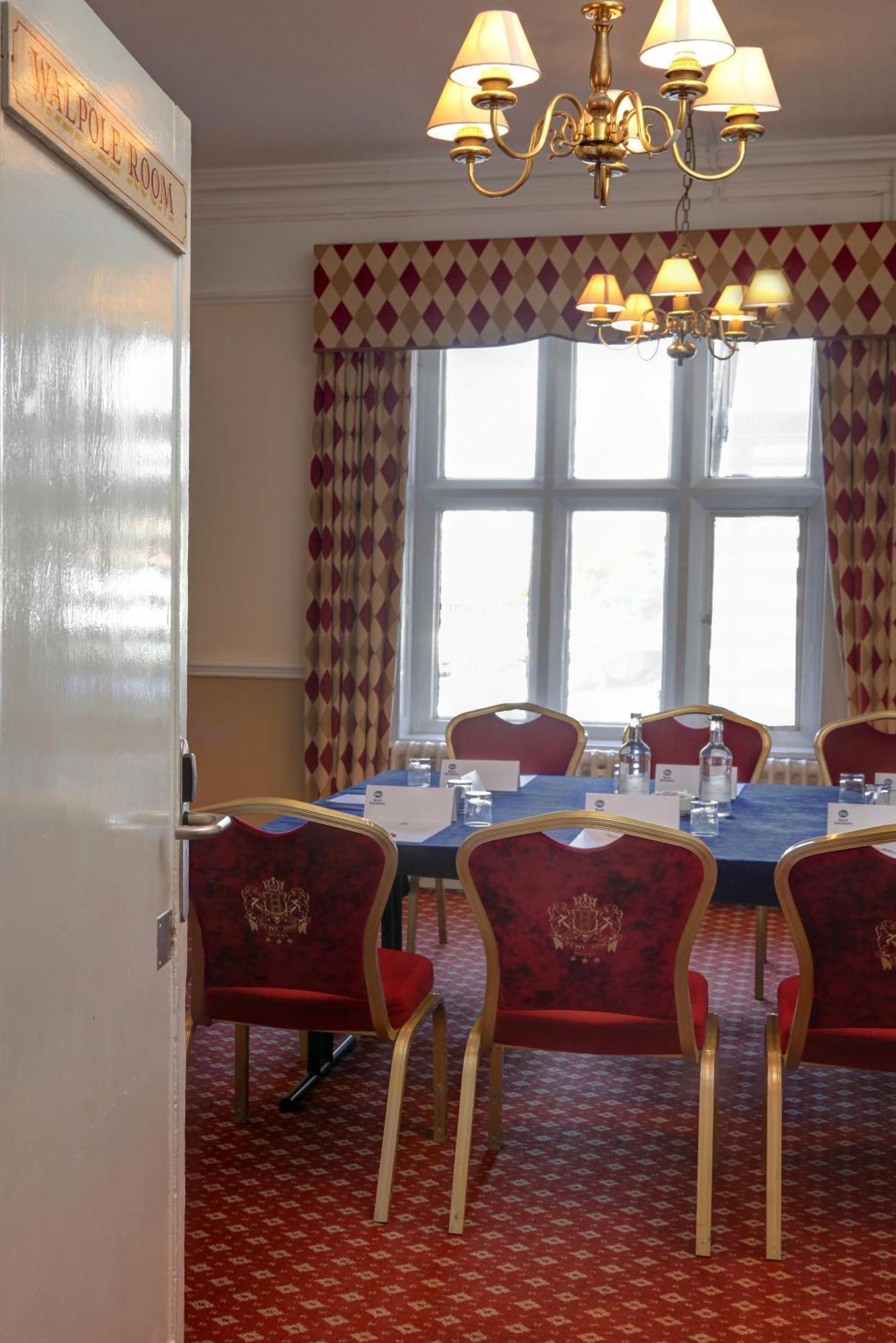 Crewe Arms Hotel Bagian luar foto