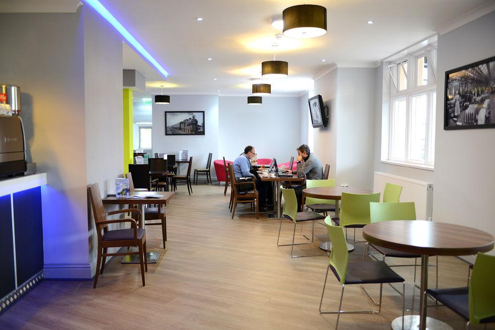 Crewe Arms Hotel Bagian luar foto