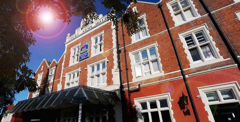 Crewe Arms Hotel Bagian luar foto