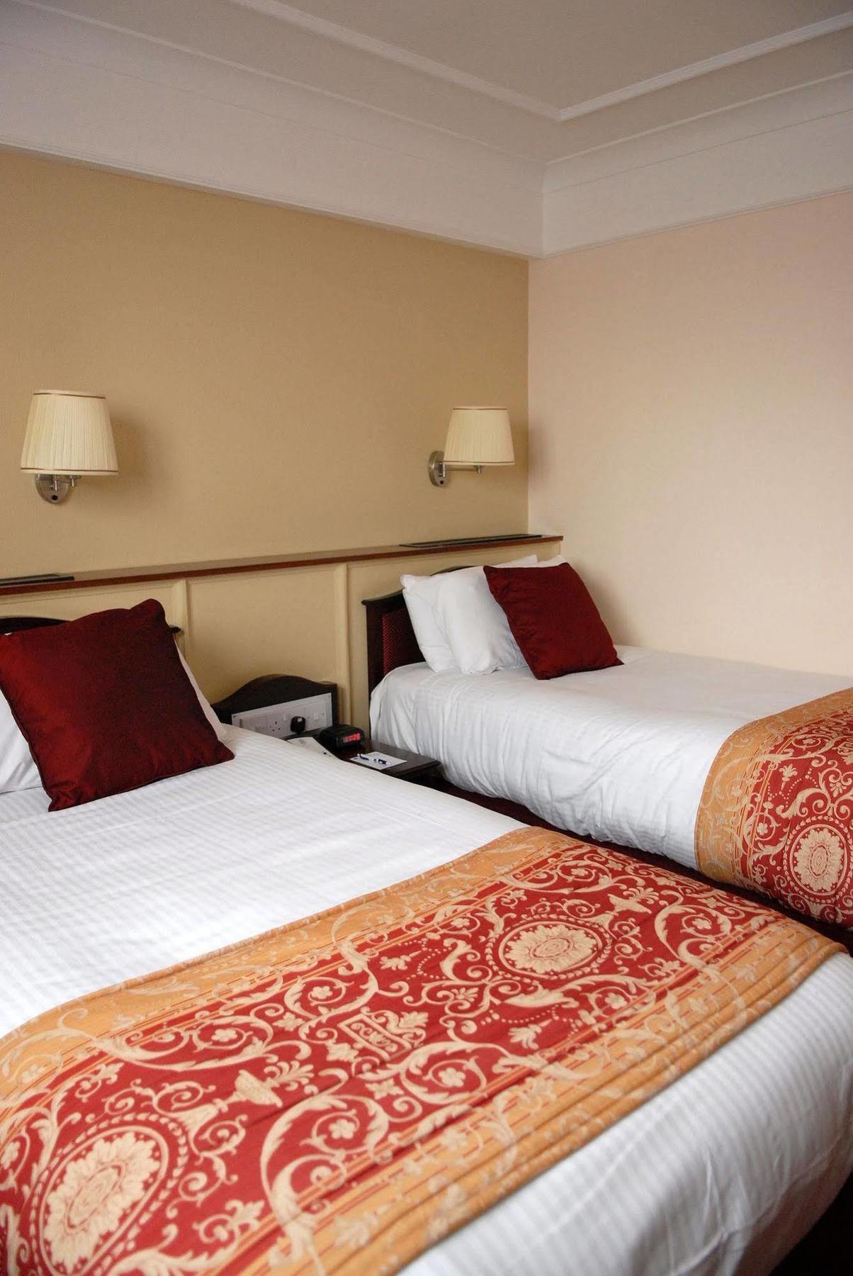 Crewe Arms Hotel Bagian luar foto